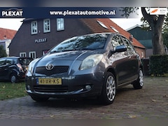 Toyota Yaris - 1.3 VVTi Sol| Airco | Luxe Leder | Lichtmetalen Velgen | Slechts 124.000km | Radio | 5-deu
