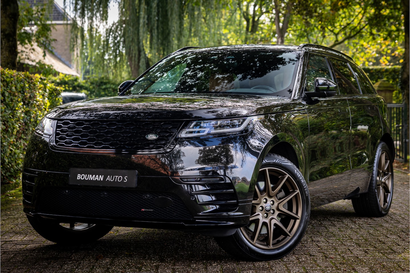 Land Rover Range Rover Velar - 2.0 P400e R-Dynamic HSE Massage Stoelventilatie Meridian Panorama - AutoWereld.nl
