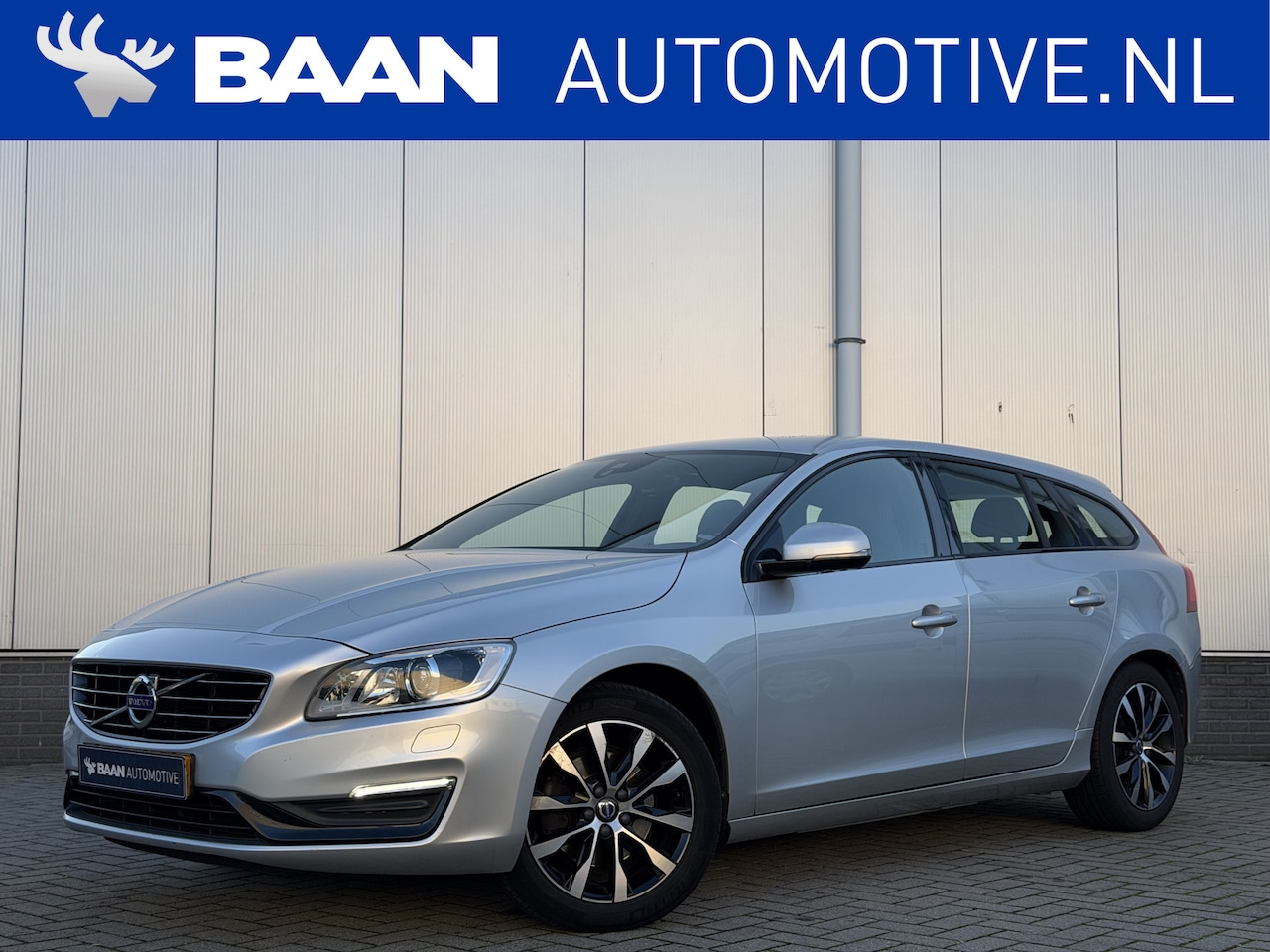 Volvo V60 - 1.5 T3 Polar+ Dynamic | Goed onderhouden | Trekhaak | Stoelverw.| - AutoWereld.nl