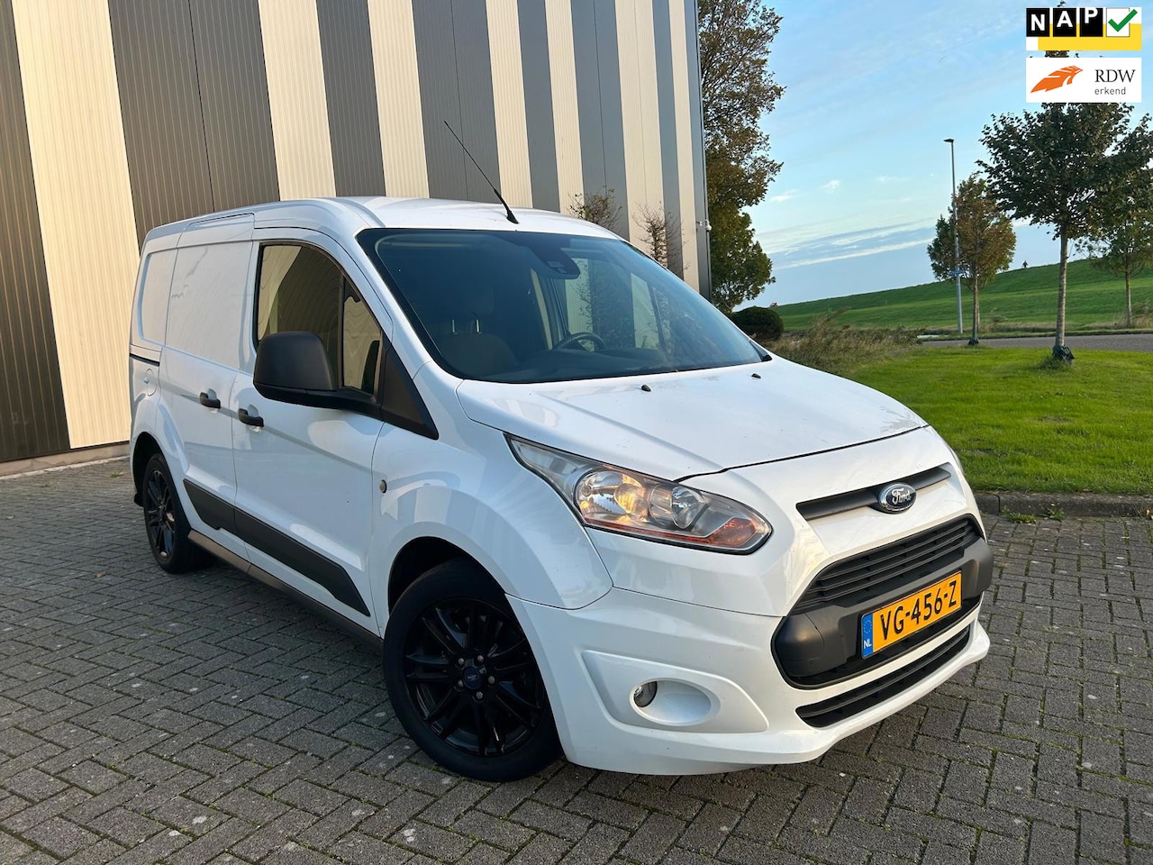 Ford Transit Connect - 1.6 TDCI L1 Trend Airco-3 Zits-Trekhaak - AutoWereld.nl