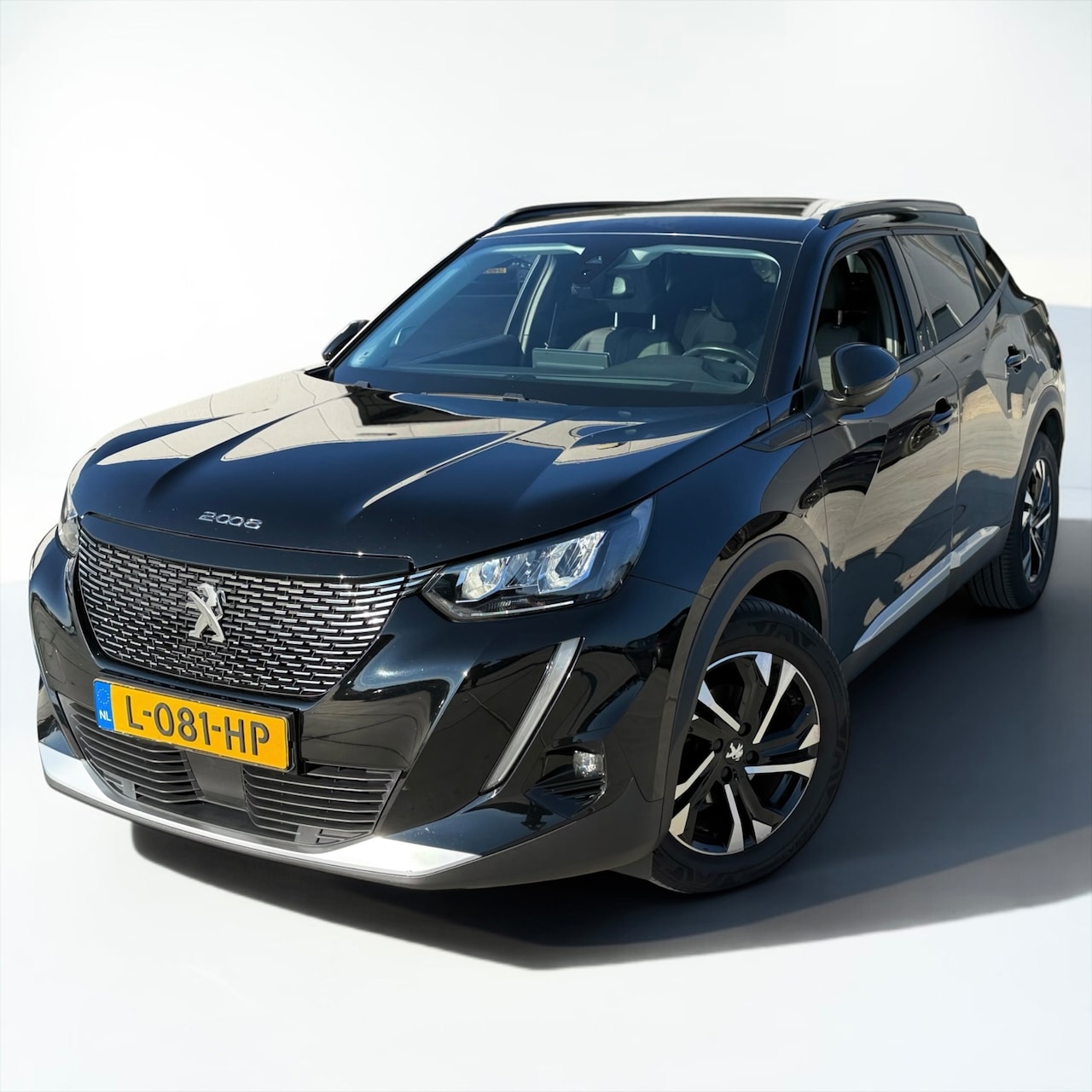 Peugeot 2008 - 1.2 PureTech Allure Pack JBL Sound - AutoWereld.nl