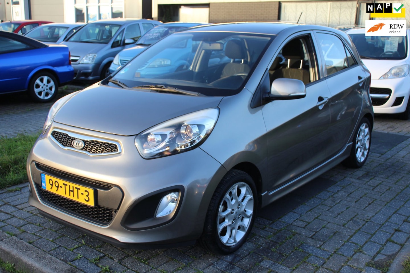 Kia Picanto - 1.0 CVVT Comfort Pack Airco APK 09-2027! LM-Velgen Elec. pakket NAP - AutoWereld.nl