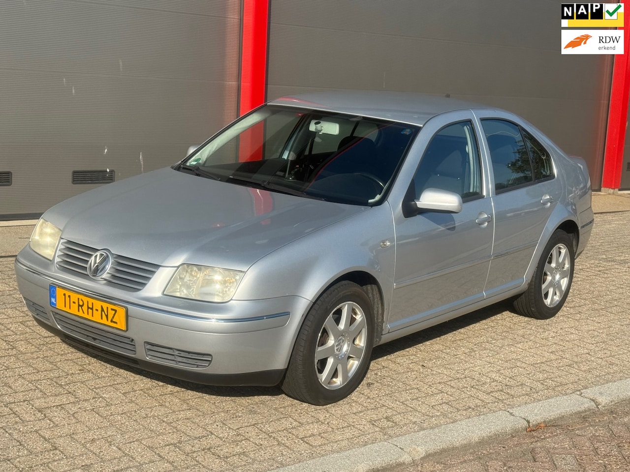 Volkswagen Bora - 1.6-16V Turijn | Eerste eigenaar - AutoWereld.nl
