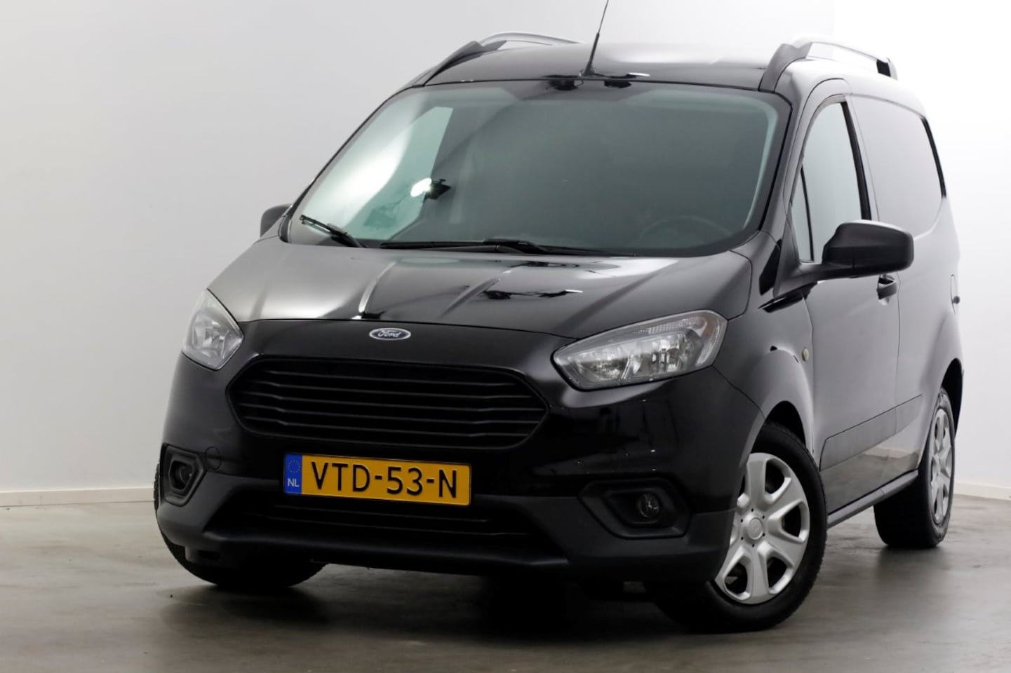 Ford Transit Courier - 1.5 TDCI Trend Duratorq S&S Airco/Cruise Control 12-2022 - AutoWereld.nl