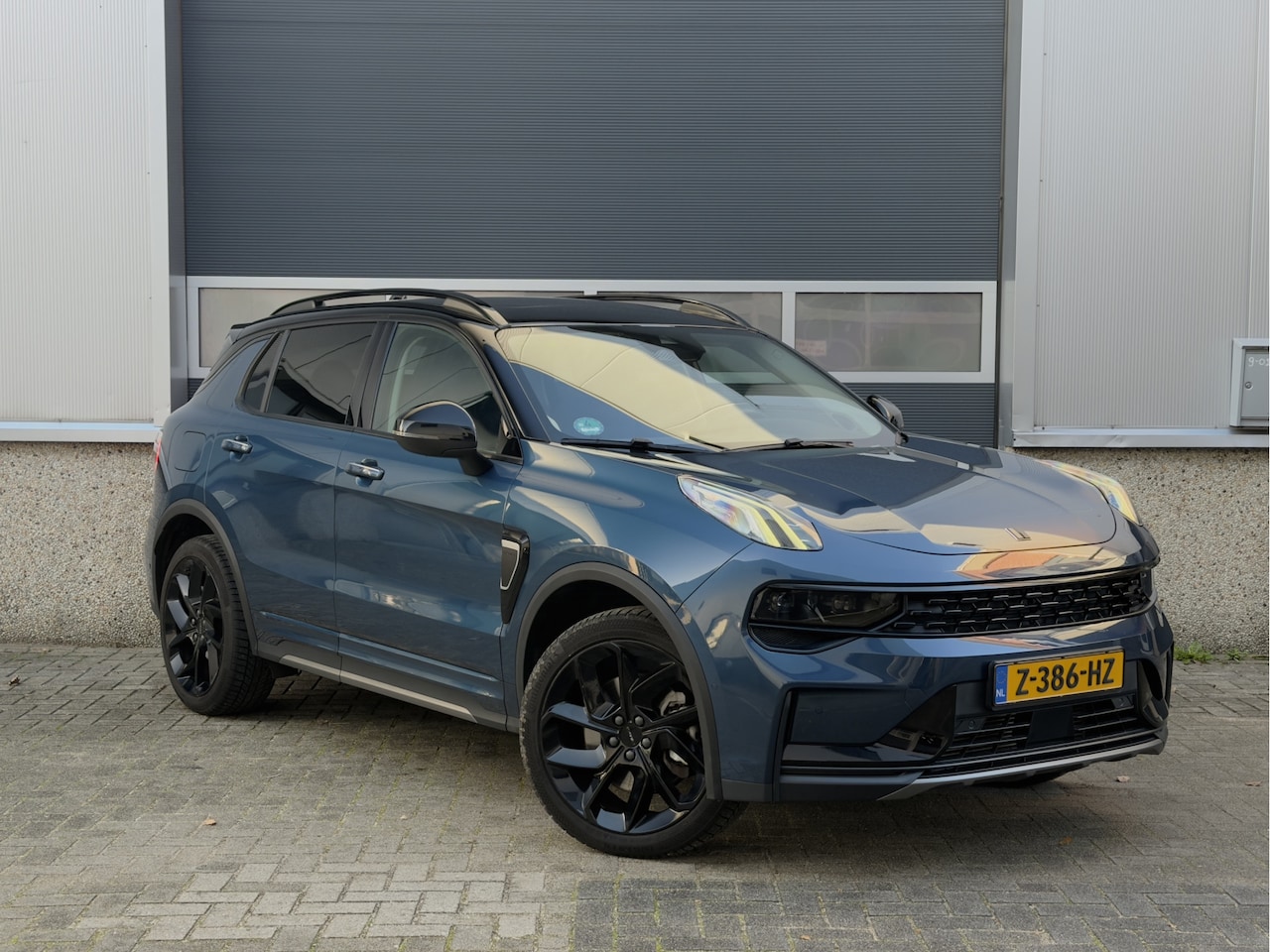 Lynk & Co 01 - 1.5 Trekhaak, Pano, CarPlay, Rijklaar, 360°, Infinity, Zwarte velgen, Keyless - AutoWereld.nl