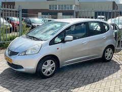 Honda Jazz - 1.2 Trend 5 deurs hoge instap 90PK NL AUTO NAP Airco l Trekhaak l MTF-stuur l Elek pakket