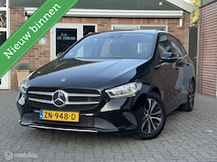 Mercedes-Benz B-klasse - 180 Business Solution Plus|Wegklapbare Trekhaak|Pano|Leer|Camera|Elect A-klep