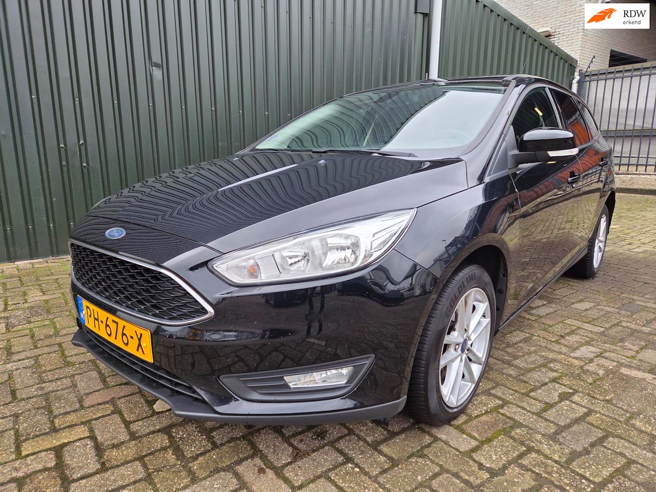 Ford Focus Wagon - 1.0 Trend ENGINE BROKEN - AutoWereld.nl