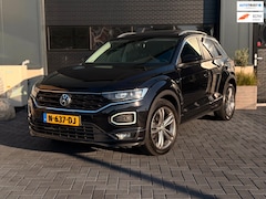 Volkswagen T-Roc - 1.5 TSI R-line | DSG | PANO | DIGIT. DASH | ACC | STOELVERW | LED | TREKH | CARPLAY