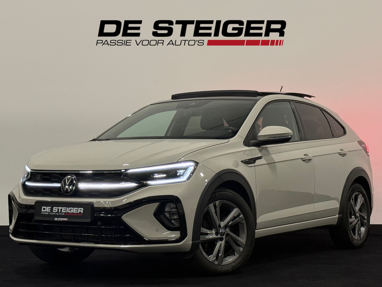 Volkswagen Taigo - 1.5 TSI 3 x R-Line Pano ACC LED Camera 150 PK - AutoWereld.nl