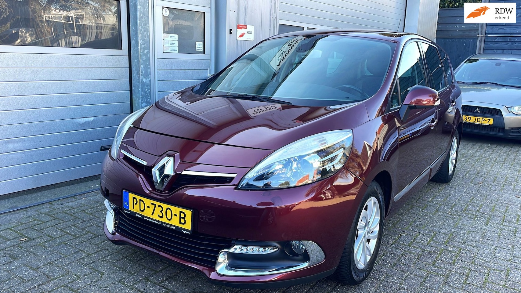Renault Grand Scénic - 1.6 dCi Bos 96KW 7Zits-Leder-Navi-Clima - AutoWereld.nl