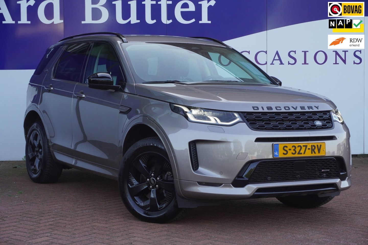 Land Rover Discovery Sport - P300e 1.5 R-Dynamic SE+Led+Vol-leder+Navigatie+Camera = ORIG/NL = ZEER NETJES !! - AutoWereld.nl