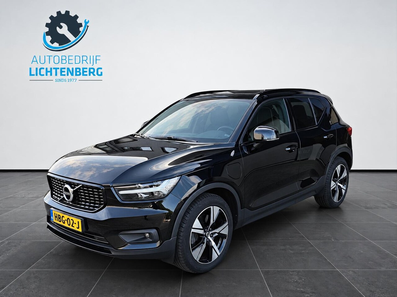 Volvo XC40 - 1.5 T5 Recharge R-Design Panodak / Harman Kardon / Trekhaak / Voorruitverwarming / - AutoWereld.nl