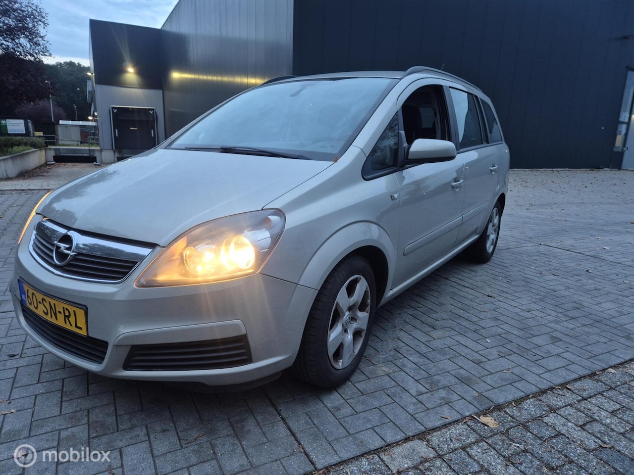 Opel Zafira - 2.2 Executive 7 persoons airco - AutoWereld.nl