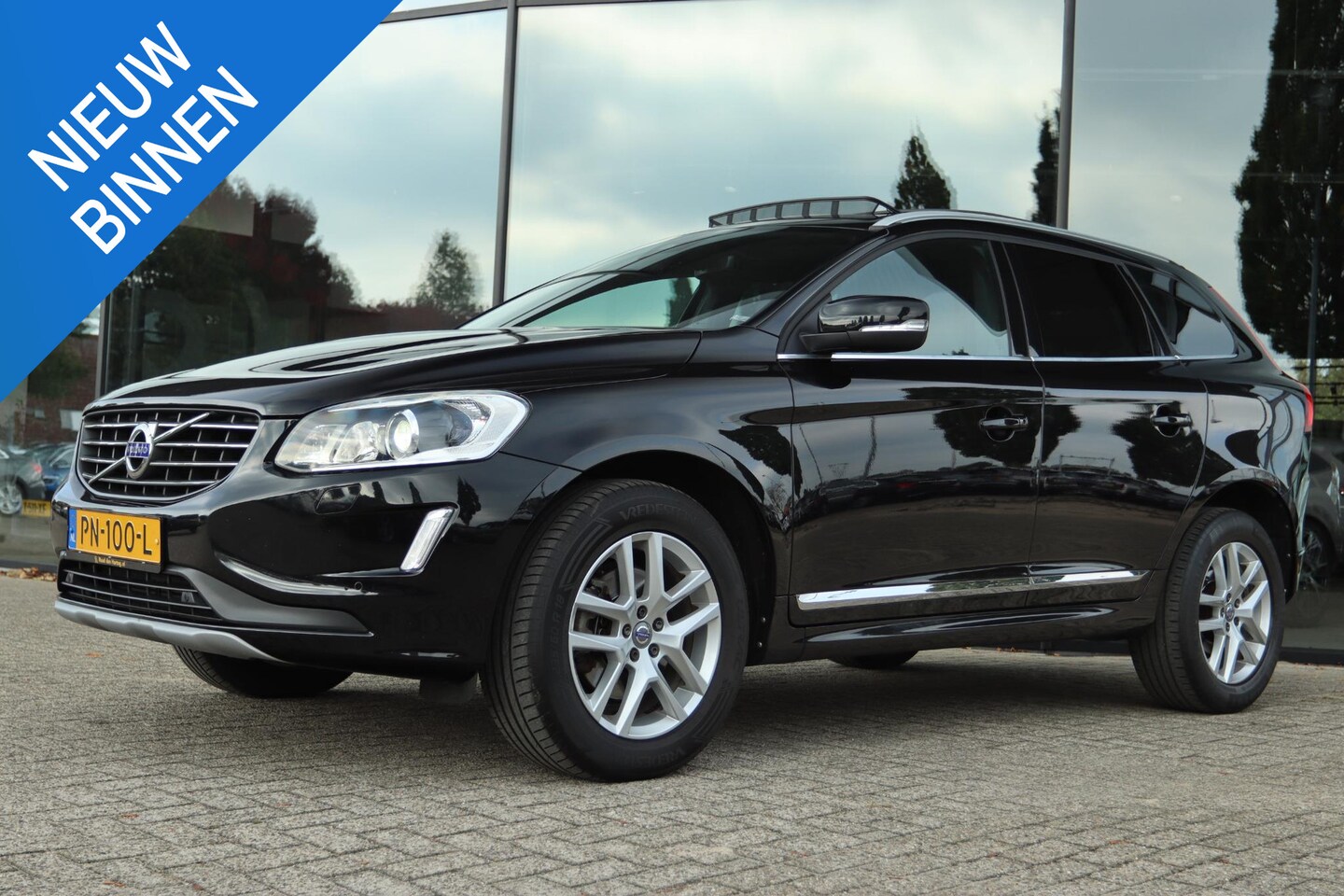 Volvo XC60 - 2.0 T5 FWD POLAR+ AUT. | PANO | LEDER | XENON | MEMORY | CAMERA - AutoWereld.nl