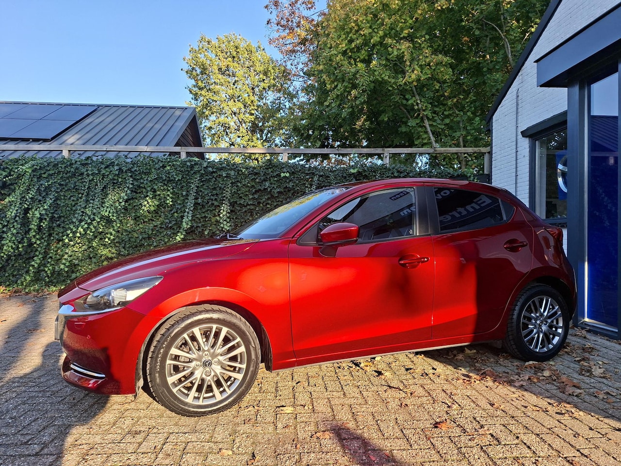 Mazda 2 - 1.5 Skyactiv-G Signature Aut. Trekhaak, 360° camera, ad. cruise - AutoWereld.nl