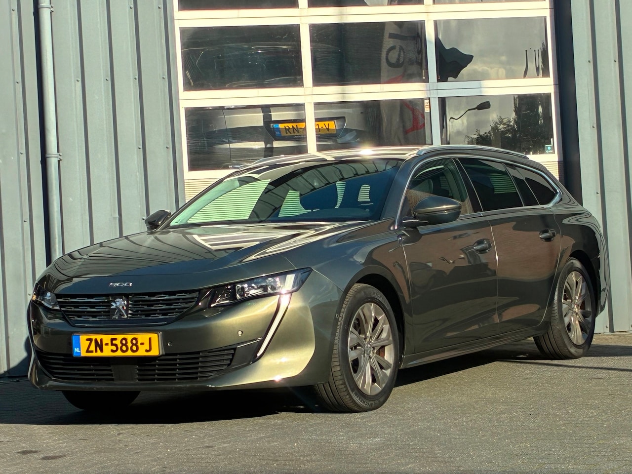 Peugeot 508 SW - 1.6 PureTech Allure Automaat Camera Dealer onderhouden - AutoWereld.nl