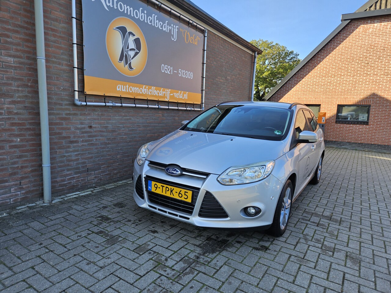 Ford Focus Wagon - 1.0 EcoBoost Lease Titanium 1.0 EcoBoost Lease Titanium - AutoWereld.nl
