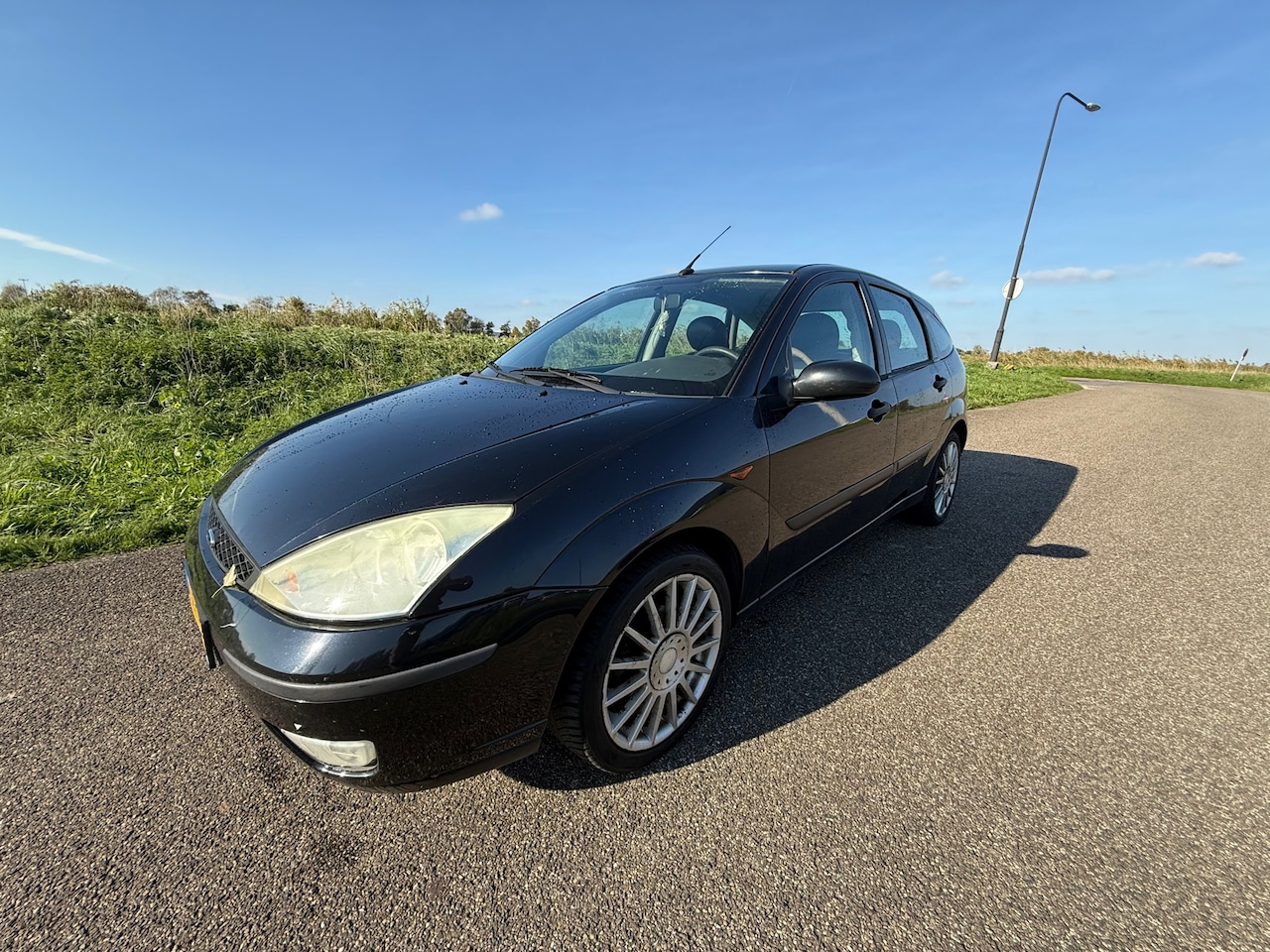 Ford Focus - 2.0-16V Trend incl nw apk ! - AutoWereld.nl