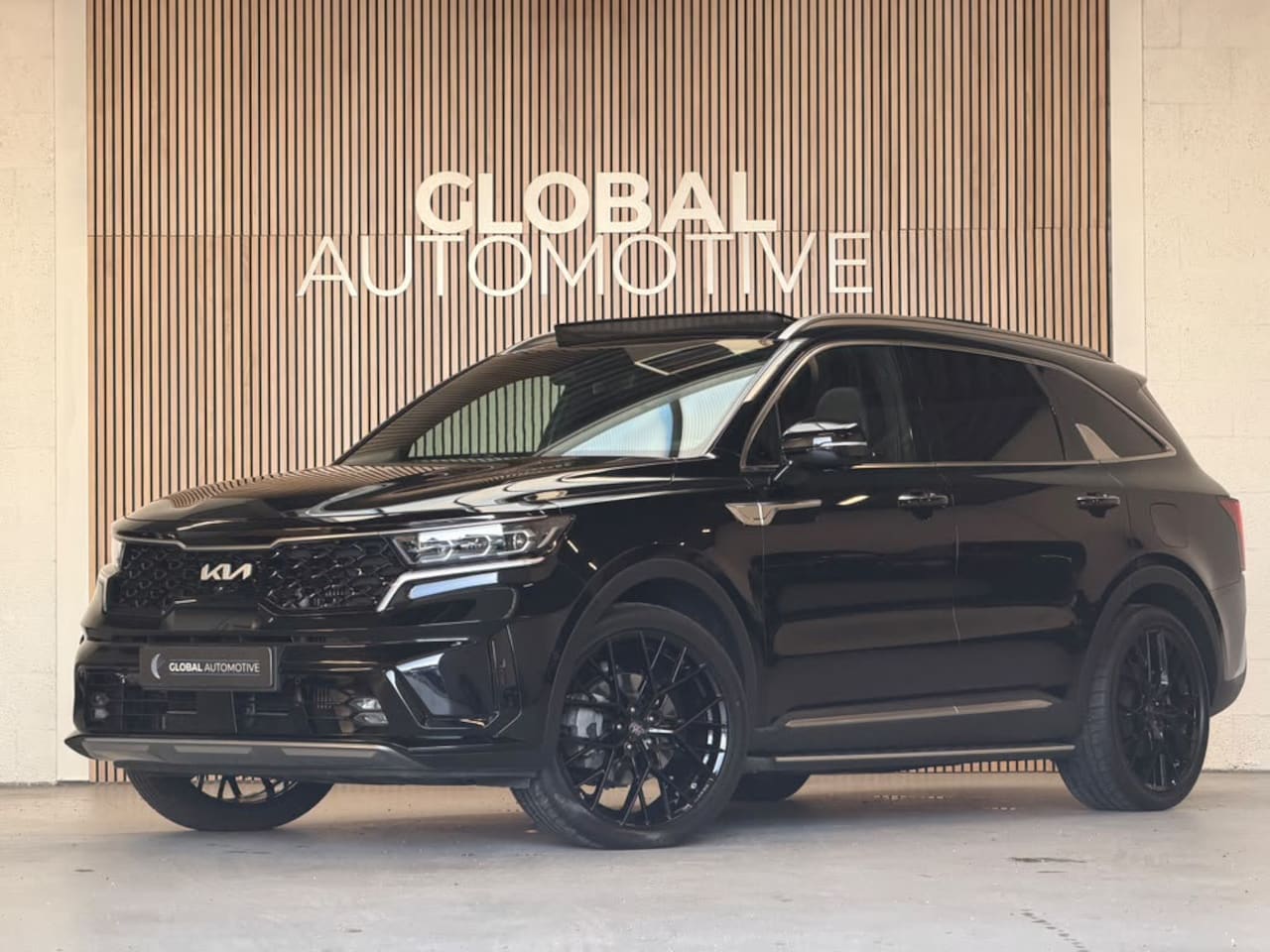 Kia Sorento - 1.6 T-GDI Plug-in Hybrid 4WD PLATINUM - LEDER - PANORAMADAK - 360 CAMERA - CARPLAY - STOEL - AutoWereld.nl