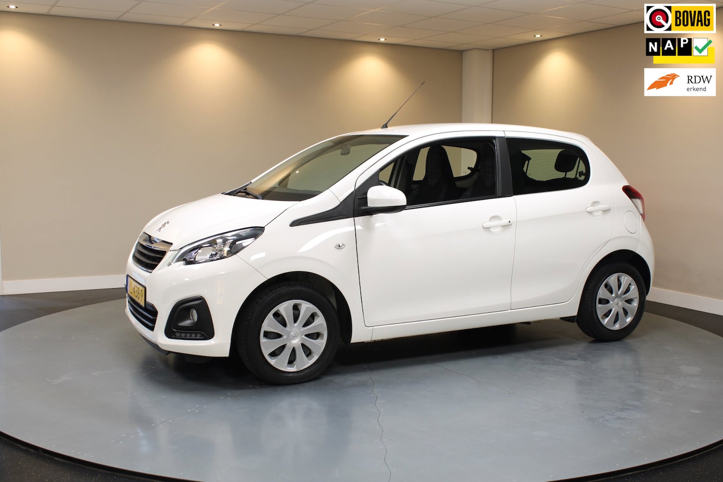Peugeot 108 - 1.0 e-VTi Active *Automaat* 1ste Eigenaar/Dealer OH|11.000Km NAP|Airco|Camera|Bluetooth|DA - AutoWereld.nl