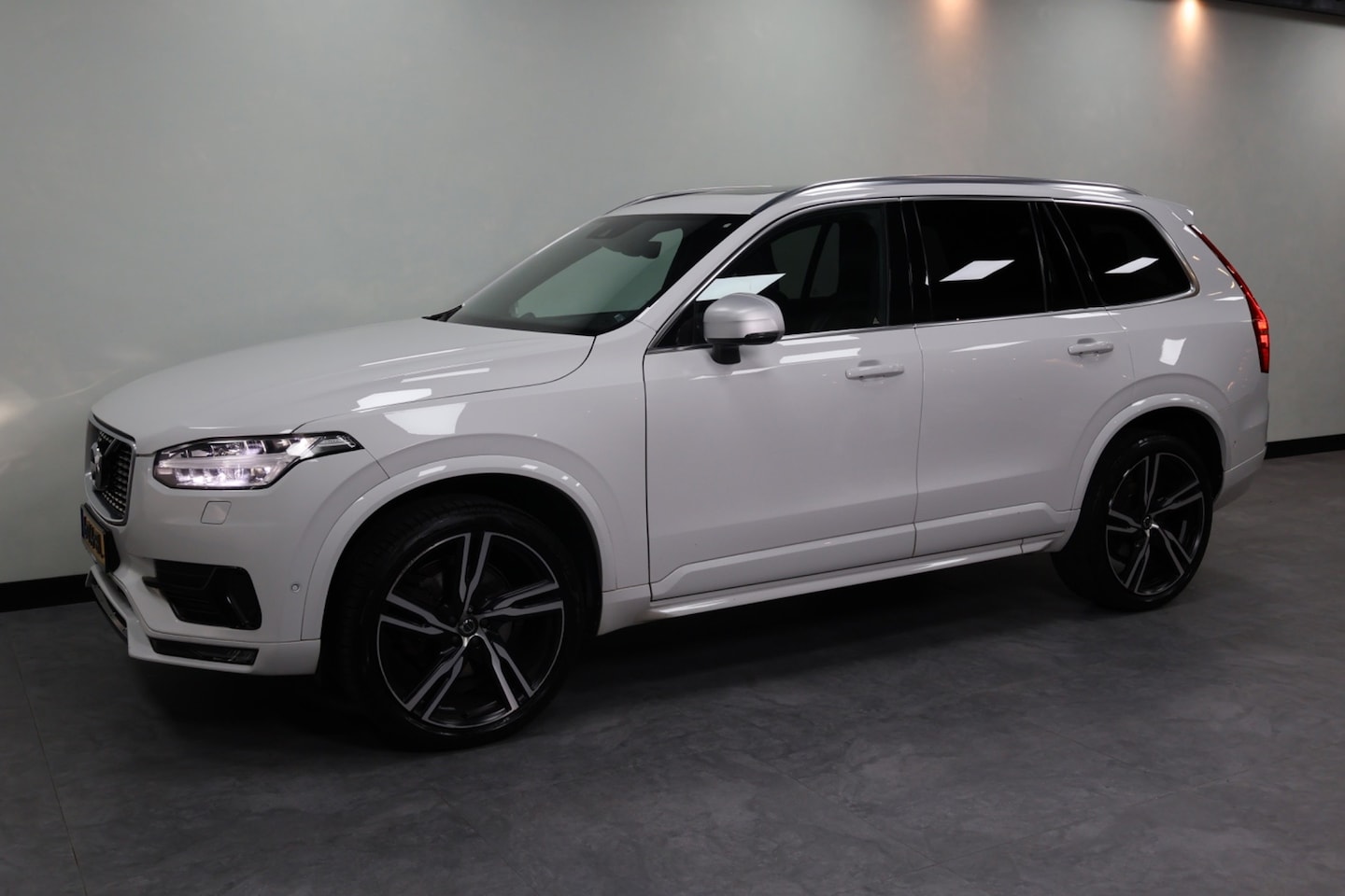 Volvo XC90 - 2.0 T6 AWD|PANO|NAVI|LEDER - AutoWereld.nl