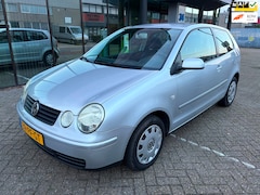 Volkswagen Polo - 1.4-16V Athene / Automaat / Trekhaak / 3-drs