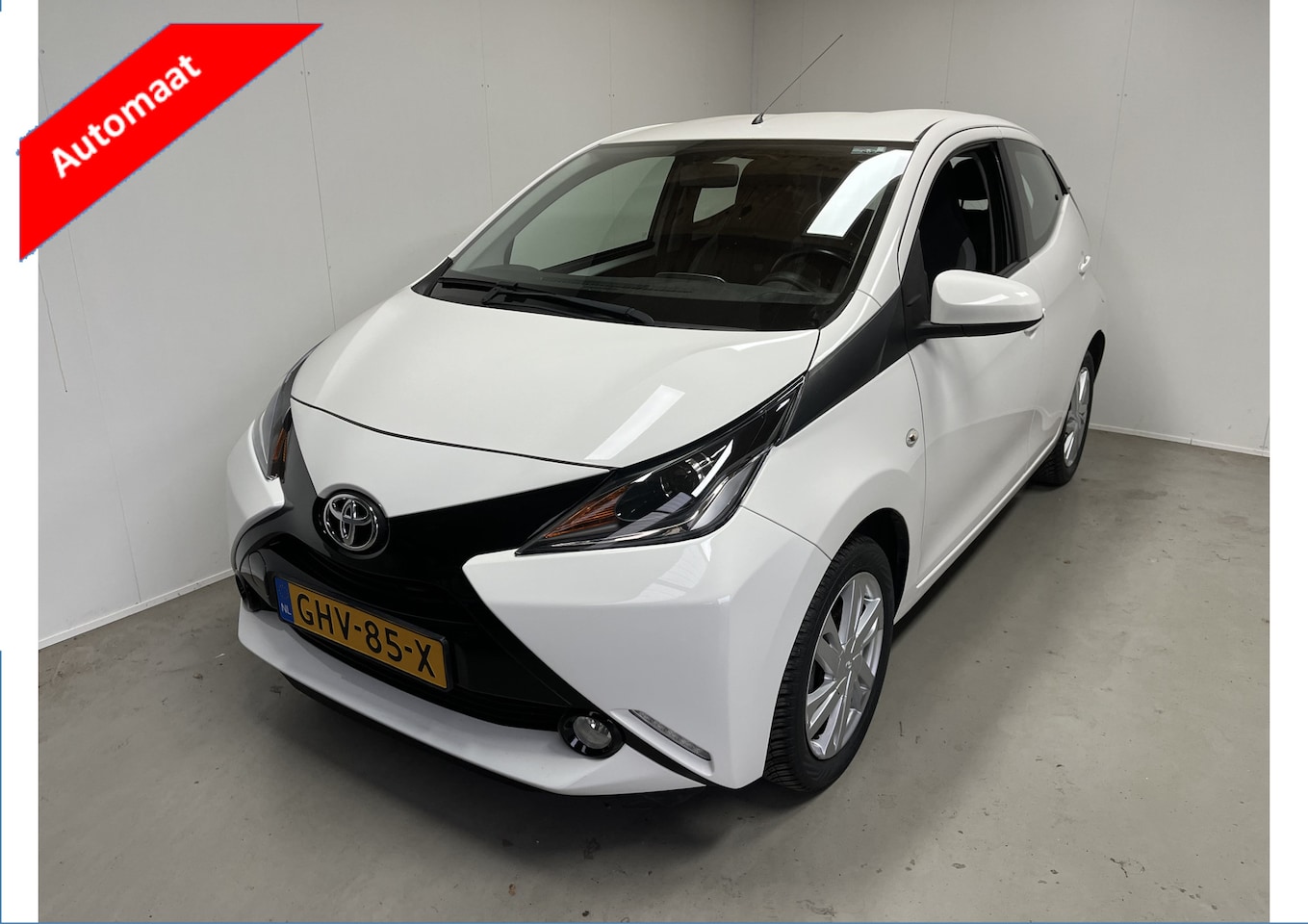 Toyota Aygo - 1.0 VVT-i x-play Automaat Camera - AutoWereld.nl