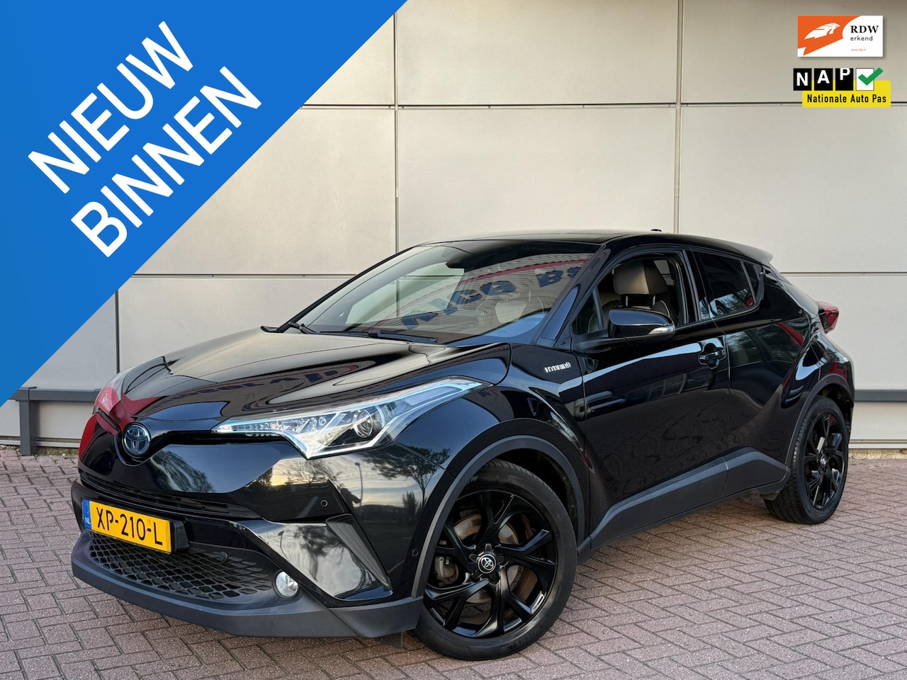 Toyota C-HR - 1.8 Hybrid Dynamic Trekhaak | Leer - AutoWereld.nl