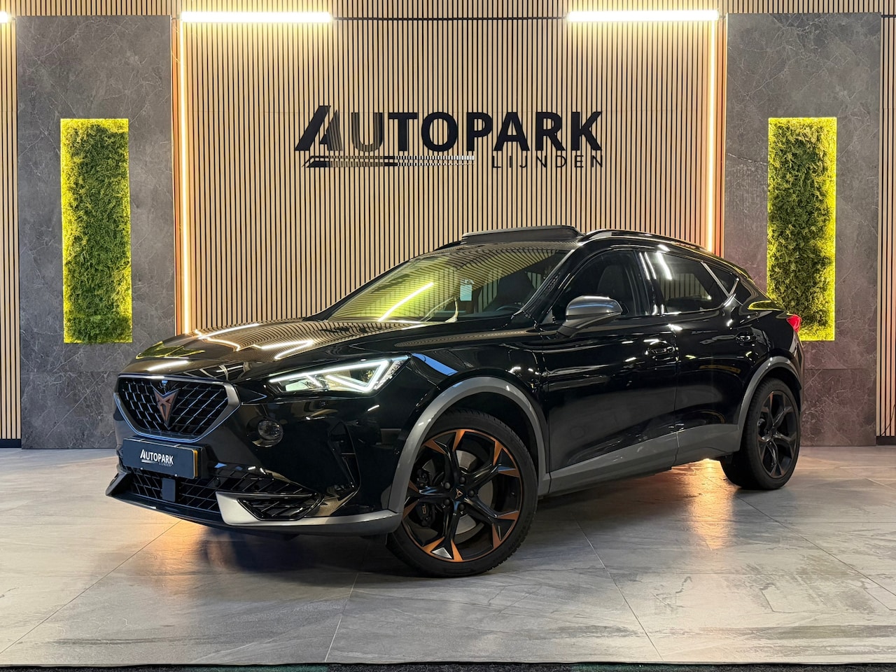 CUPRA Formentor - 1.4 e-Hybrid VZ Performance Copper Edition|PANORAMADAK|360CAMERA|MEMORY|KEYLESS|CARPLAY|TR - AutoWereld.nl