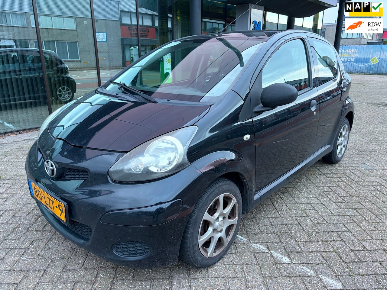 Toyota Aygo - 1.0-12V Access / Airco / 5-drs / stuurbekr. - AutoWereld.nl