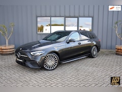 Mercedes-Benz C-klasse Estate - 200 AMG Line * Night * 19" * Distronic * Parktronic * Camera * Carplay/Android * Sfeer *To
