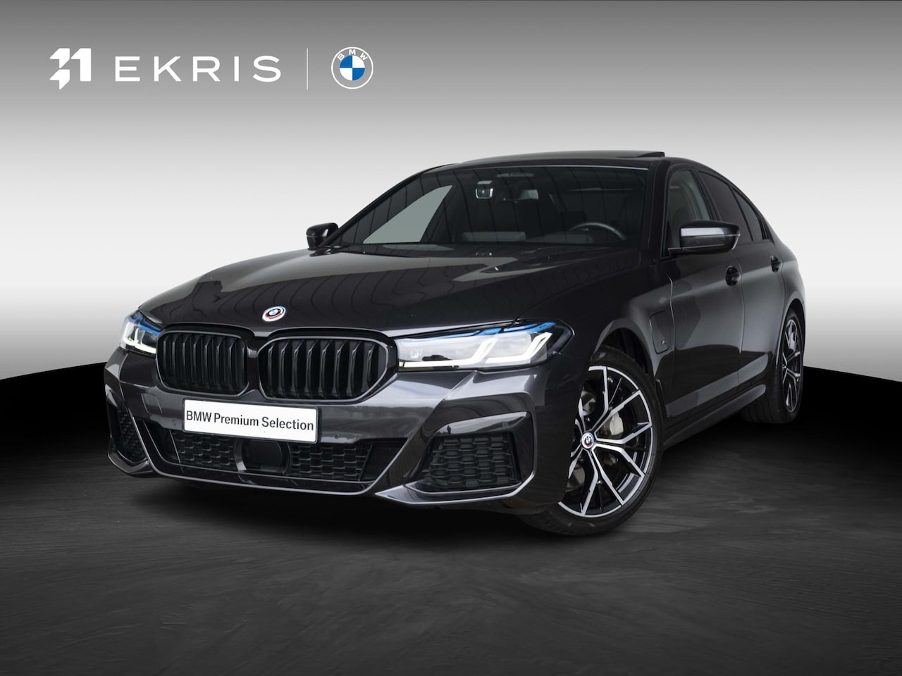 BMW 5-serie - 520e Sedan | High Executive | M Sportpakket | 19 inch | Comfort Access | Comfort Stoelen | - AutoWereld.nl
