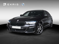 BMW 5-serie - 520e Sedan | High Executive | M Sportpakket | 19 inch | Comfort Access | Comfort Stoelen |