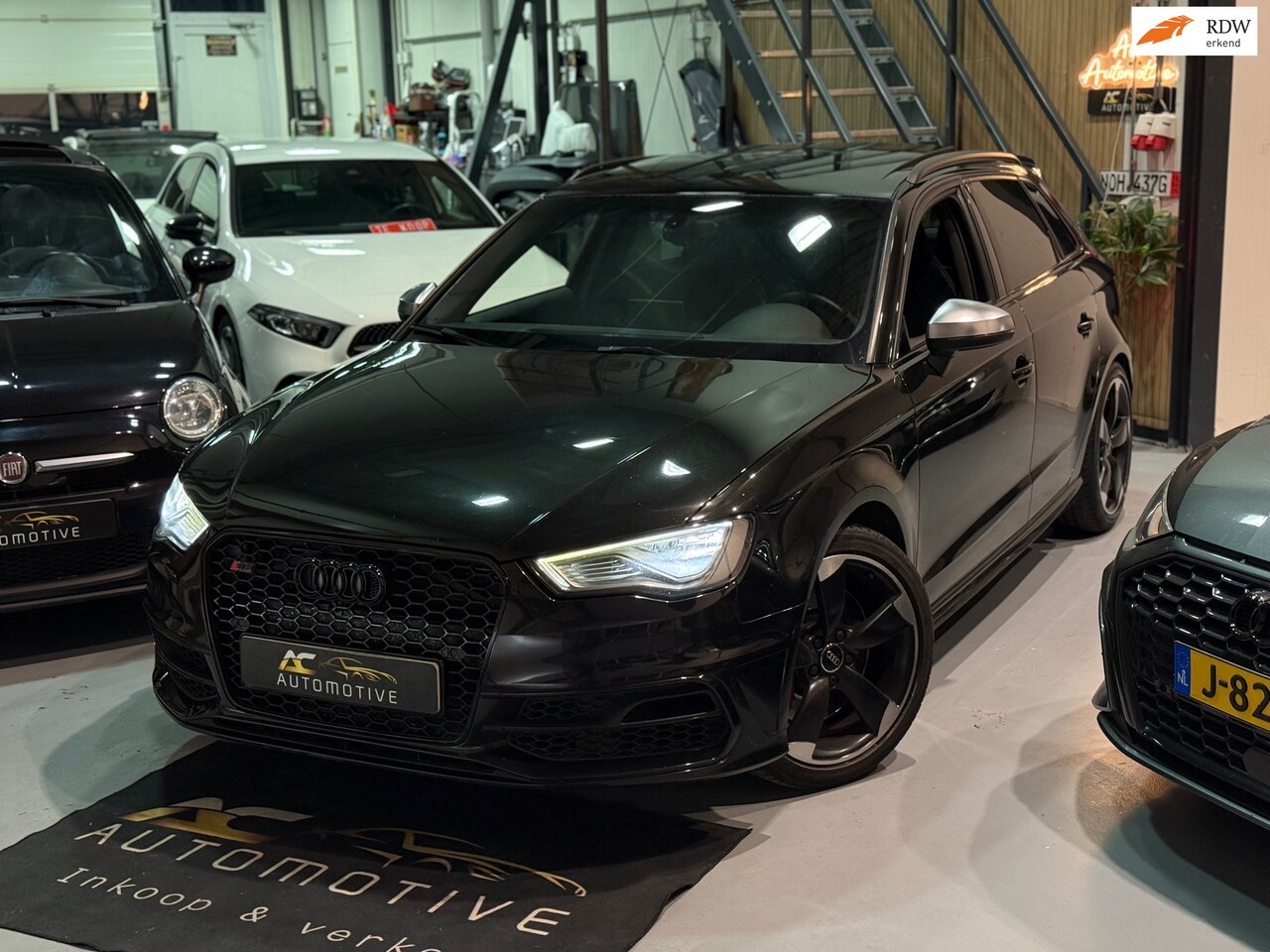 Audi A3 Sportback - 2.0 TFSI S3 quattro RS Zetels/Pano/xenon - AutoWereld.nl