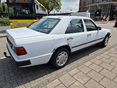 Mercedes-Benz 200-500 (W124) - 300 E