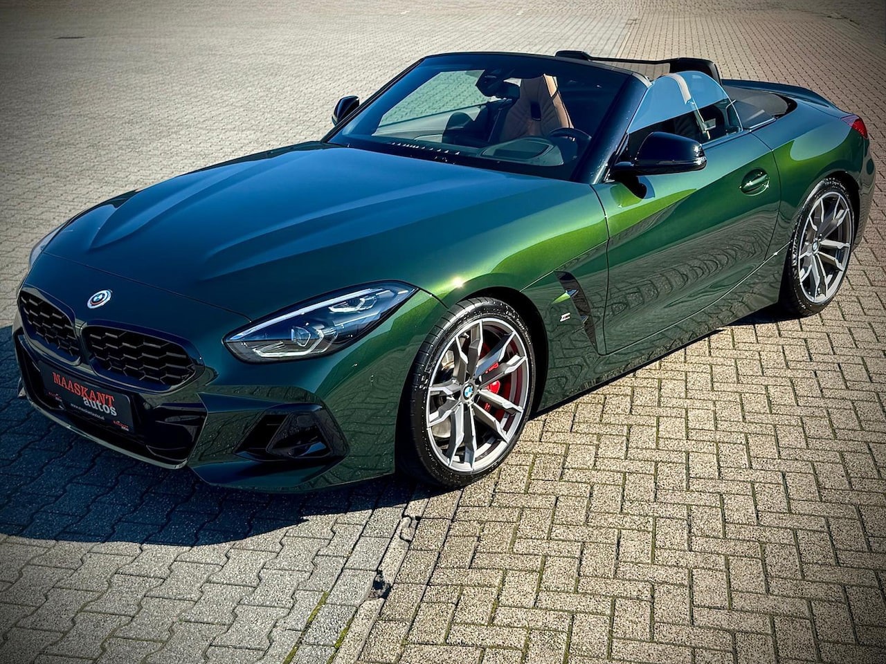 BMW Z4 Roadster - / Pure Impulse Edition / M-sport / Hud / Sanremo green with cognac interior / MANUAL! - AutoWereld.nl