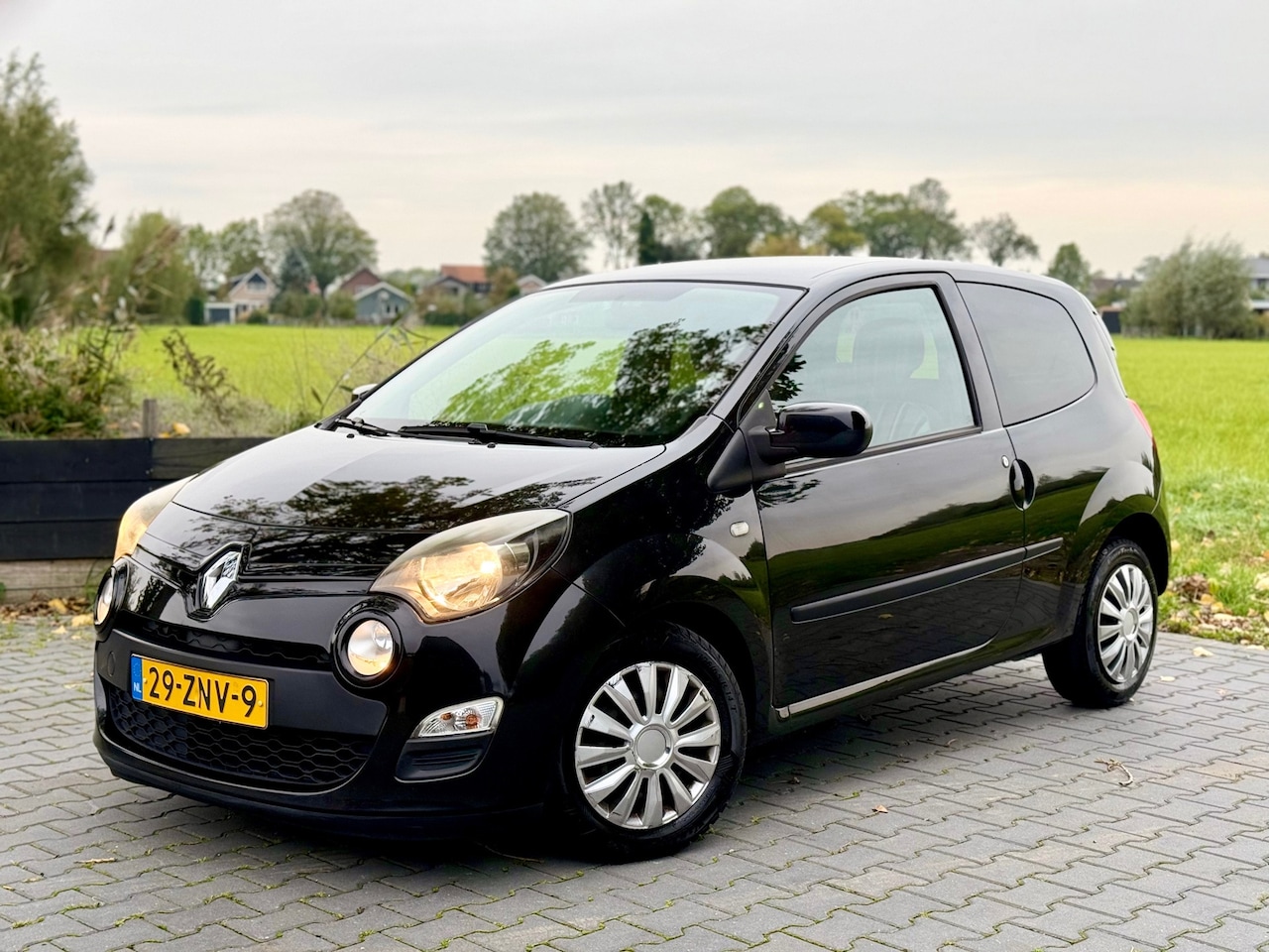 Renault Twingo - 1.2 16V Collection / Airco / Cruisecontrol / El ramen - AutoWereld.nl