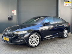 Skoda Octavia - 1.0 e-TSI Sport Business NAP CARPLAY CLIMA STUURVERWARMING ACC NAVI BLUETOOTH LED SFEER SP