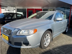 Volvo V70 - 2.5T 200PK Momentum Automaat 200 PK Half Leder Xenon Dealer auto