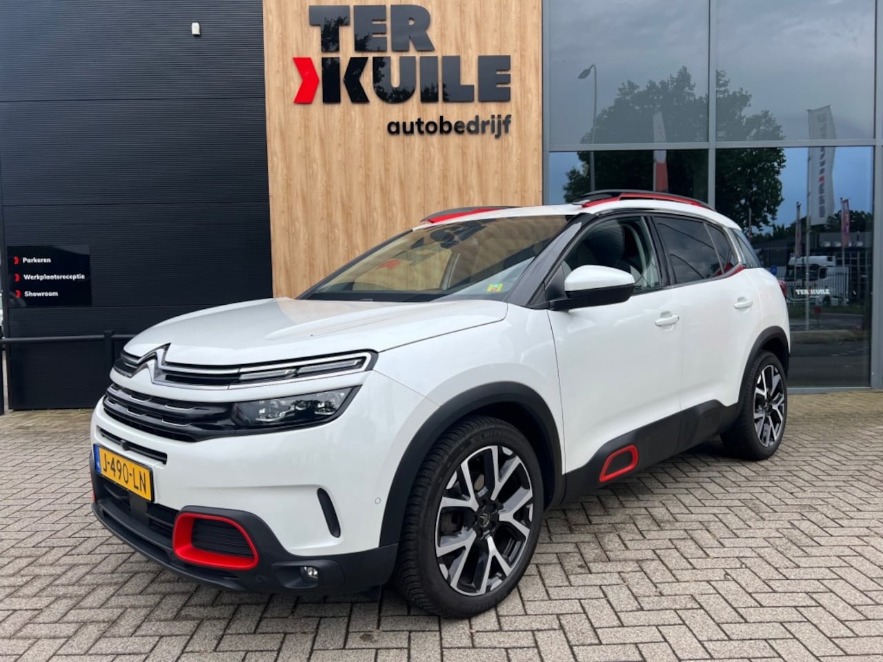 Citroën C5 Aircross - 1.6 PureTech Shine / 180pk / Rijklaar! - AutoWereld.nl