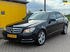 Mercedes-Benz C-klasse - 180 Avantgarde Bj 2013 Navi Pdc Leer TIK in de motor