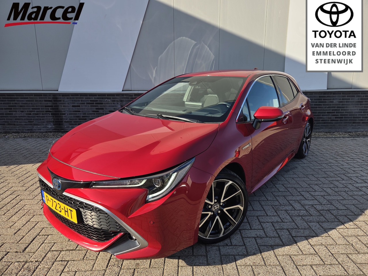 Toyota Corolla - 1.8 Hybrid Executive Navi Stoelverw PDC v+a HUD - AutoWereld.nl