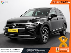 Volkswagen Tiguan - 1.5 TSI 150pk Automaat Life Navigatie Apple Carplay/Android Auto Climate Control Digitale