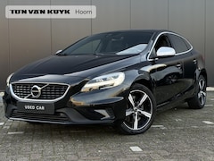 Volvo V40 - 1.5 T3 Polar+ Sport Panorama dak / parkeersensoren en camera achter / Harman Kardon Audio