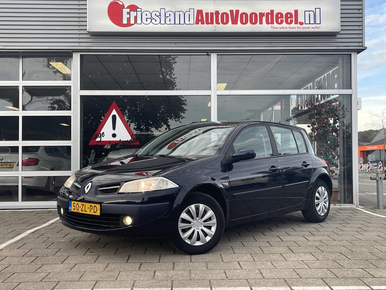 Renault Mégane - 1.6-16V Business Line /Automaat/Cruise/Trekhaak/APK 08-2027/ - AutoWereld.nl