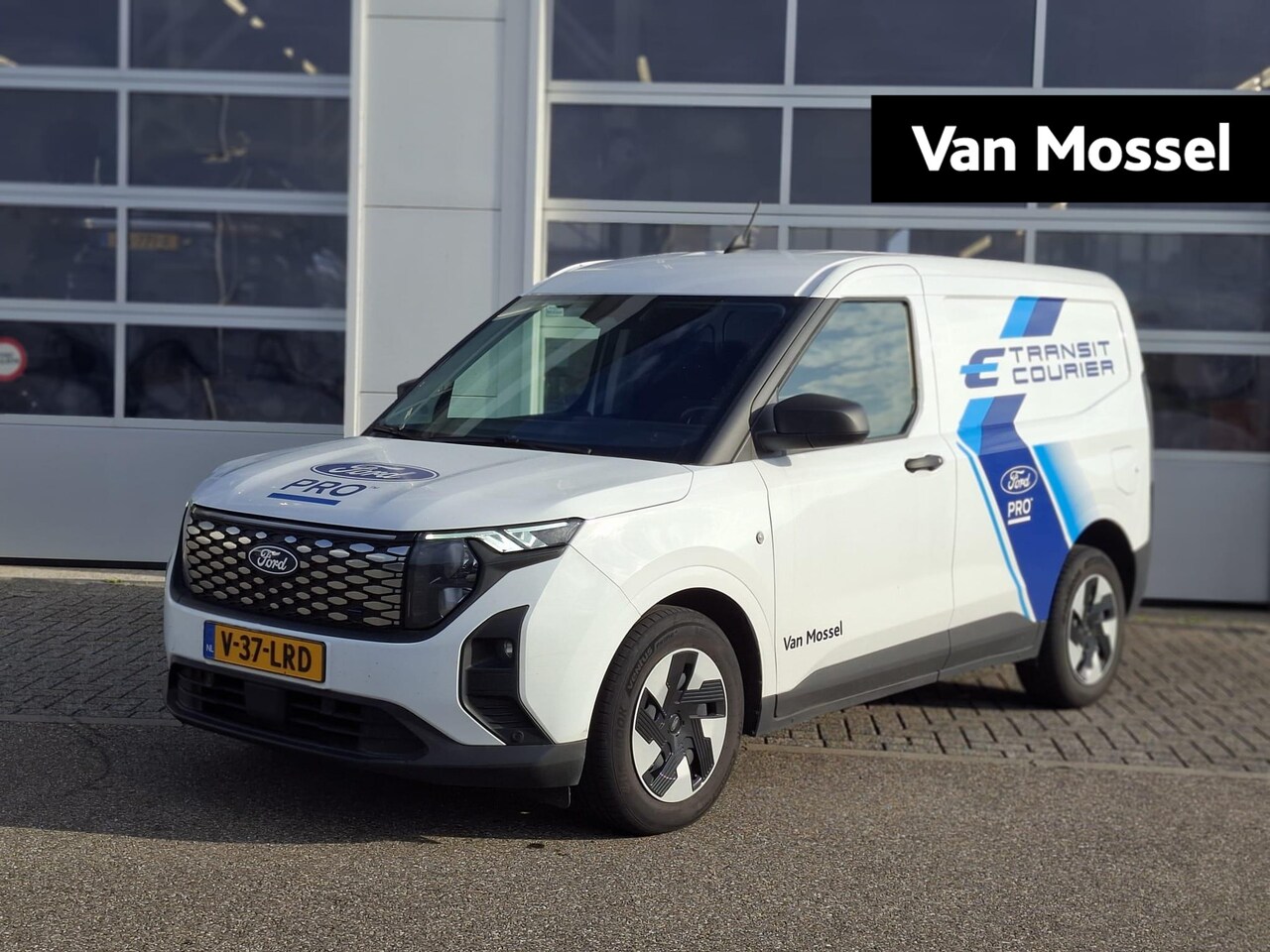 Ford E-Transit Cour. - Trend 44 kWh Trend 44 kWh - AutoWereld.nl