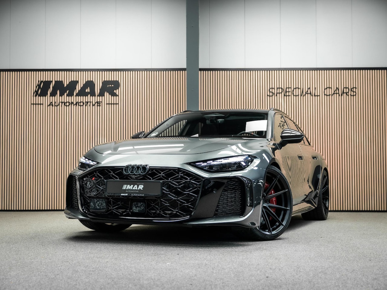 Audi A5 Avant - RS 5 e-hybrid quattro Vol uitgevoerde RS5 Daytona grey met Vossen 22 inch!!!! - AutoWereld.nl