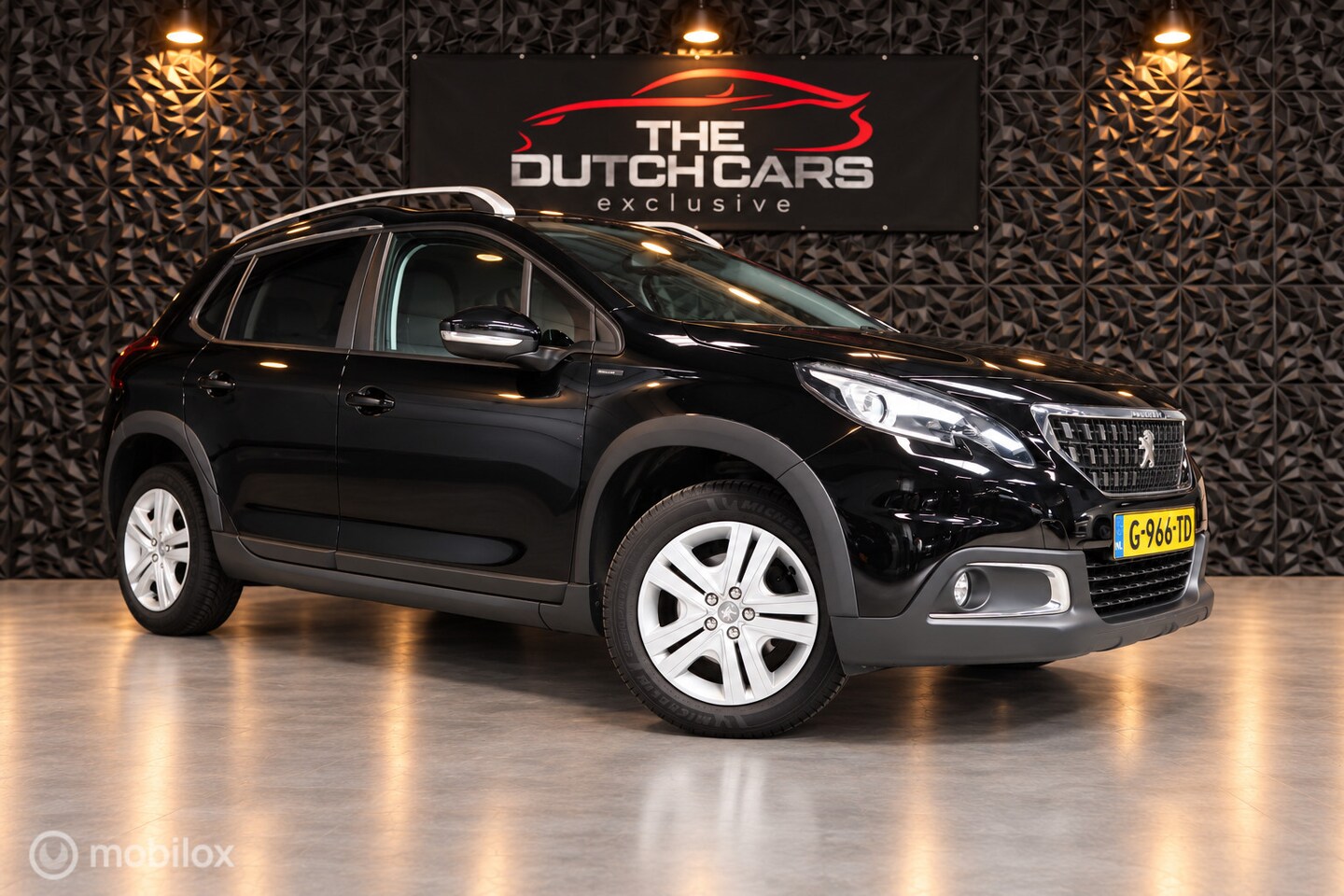 Peugeot 2008 - 1.2 PureTech Signature | Airco | Parkeersensor - AutoWereld.nl