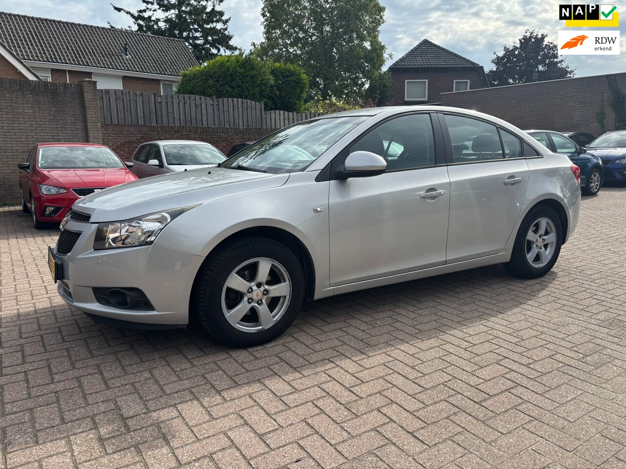 Chevrolet Cruze - 1.8 LS / Vol Opties / Nette auto / NAP - AutoWereld.nl